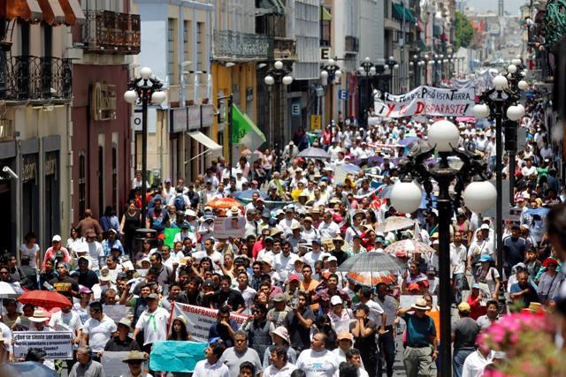 Puebla de Luto, juicio político a Moreno Valle